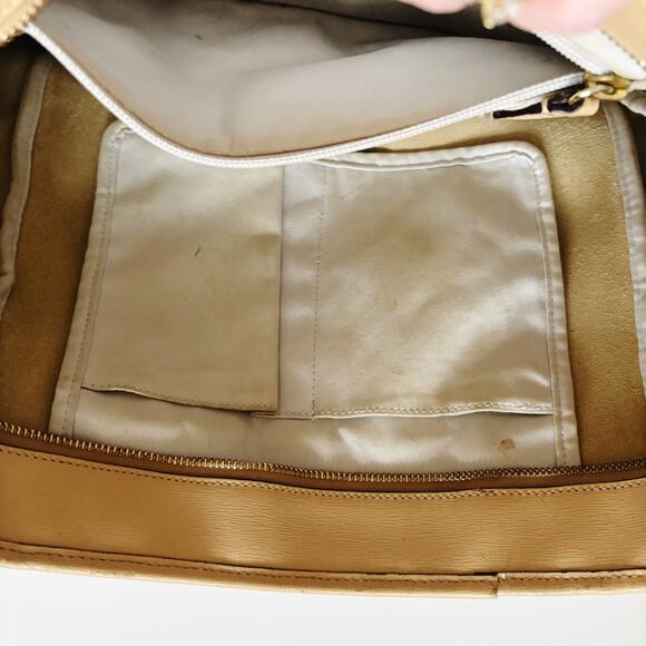 Coach Beige Leather Tote Bag - Spacious and Stylish! - Picture 12 of 14